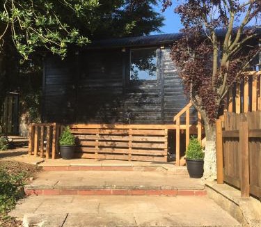 Sibford Gower House | Cherry Tree Gypsy Wagon Sibford Gower