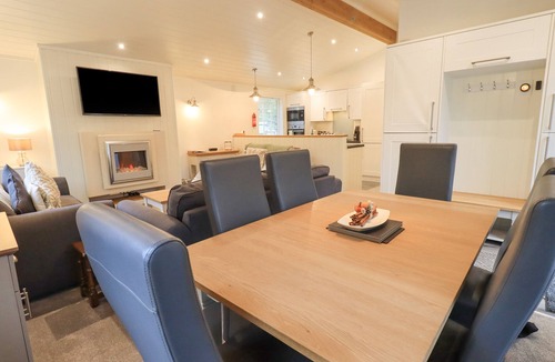 Troutbeck Bridge Cottage | CHERRY TREE LODGE, pet friendly, with a garden in Windermere