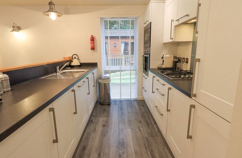 Troutbeck Bridge Cottage | CHERRY TREE LODGE, pet friendly, with a garden in Windermere