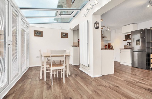Cherry Hinton House | Chic 2-Bed Home with Garden-15min to City Center