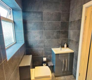 Thornton-Cleveleys House | Chic 2-Bed Loft Bungalow, Cleveleys, Near Beach