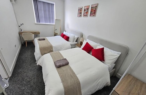 Birmingham Apartment | Chic Birmingham Stay nr Villa Park Free Parking