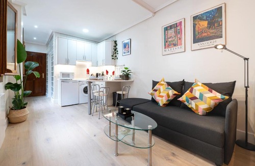 Golden Triangle of Art Apartment | Chic Madrid Studio - Art and Soul in the Prado