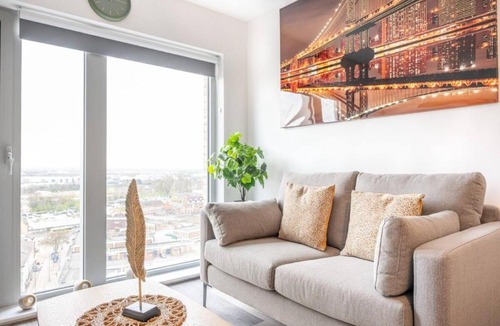 Eccles Apartment | Chique Luxurious Stylish Two Bedroom Apartment