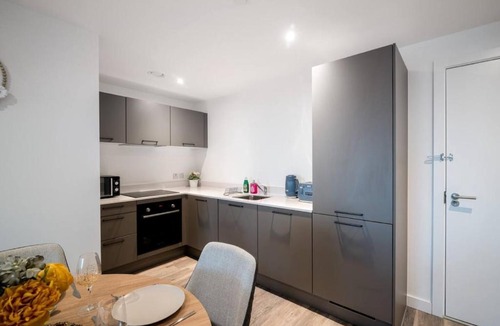 Eccles Apartment | Chique Luxurious Stylish Two Bedroom Apartment