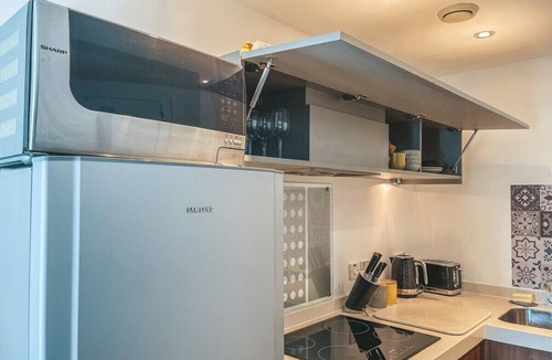 Birmingham City Centre Condo | City Centre Studio, Comfy Bed beside New St Station by StayByNumbers
