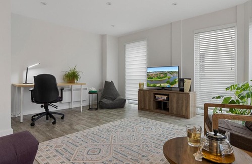 Exeter Apartment | City Pulse - 2 Bed Apartment - Short Stays UK Ltd