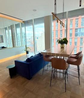 Manchester City Centre Apartment | Cloud32 - Luxury Two Bedroom Apartment in Manchester City Centre with Skyline Views