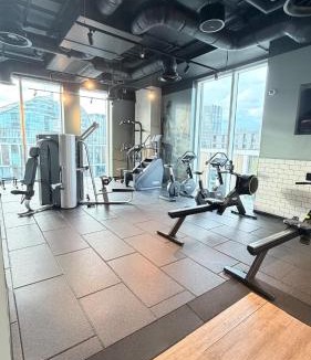 Manchester City Centre Apartment | Cloud32 - Luxury Two Bedroom Apartment in Manchester City Centre with Skyline Views