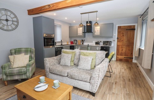 Appleby-in-Westmorland Cottage | COBBLE COTTAGE, romantic, with a garden in Appleby-In-Westmorland