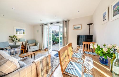 North Sunderland House | Cobblestone Cottage
