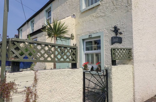 Newton Cottage | Cobwebs Corner