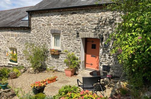 Lampeter House | Coedmor Cottages