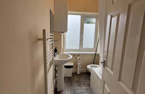 Wyken House | Comfortable 4-bedroom house close to Coventry city centre