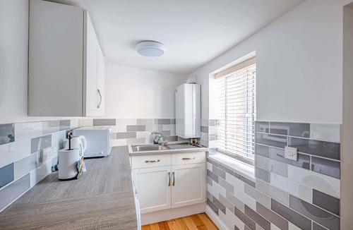 Castle Cary House | Comfortable Cottage with Decking in Castle Cary