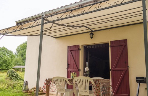 Champsac Cottage | Comfortable Cottage in Champsac near Forest