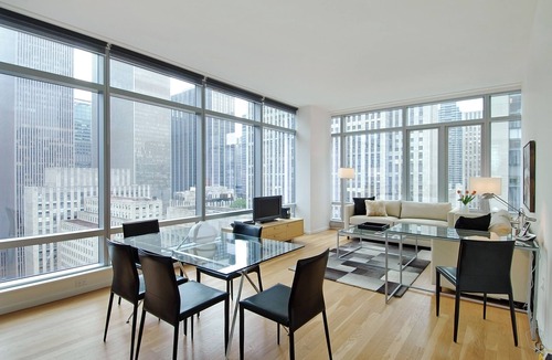 Central New York City Apartment | Comfortable & Modern Two Bedroom in Midtown West