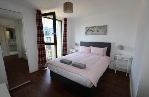 Gay Village Apartment | Comfortable One Bed Apartment near Arcadian Birmingham Parking WIFI