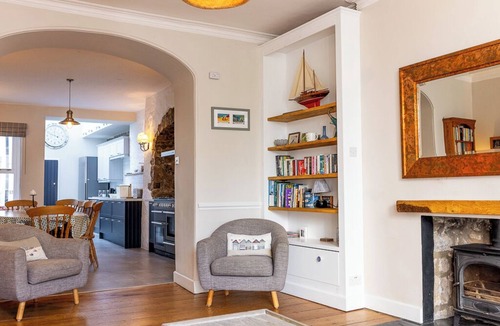 Tenby House | Comfortable six bedroomed town house within the walled town of Tenby