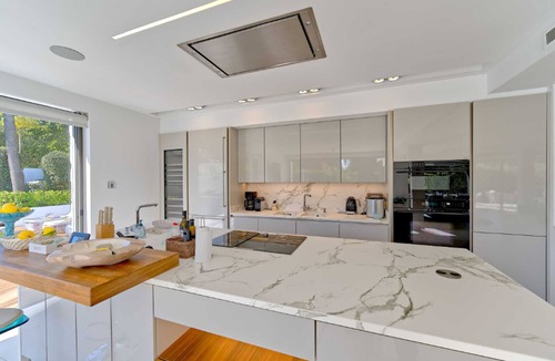 Puerto Banus Villa | Contemporary & Very Spacious Villa Puerto Banus