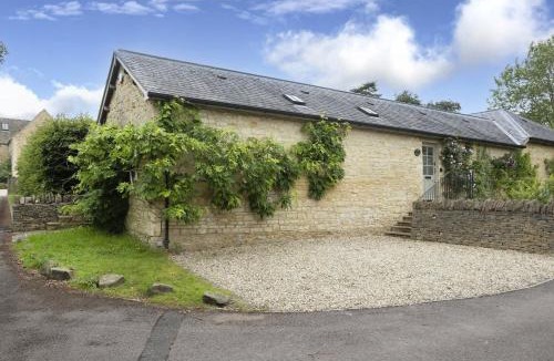 Andoversford House | Cosy 2-Bed Cotswold Cottage in Shipton Oliffe