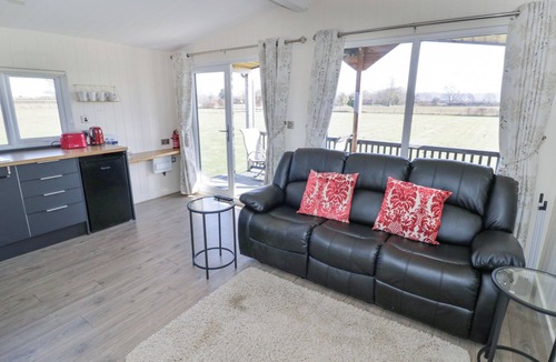 Bretforton Cottage | COTSWOLD VIEW 2, romantic, character holiday cottage in Honeybourne
