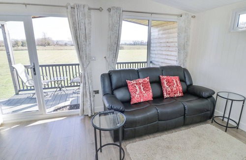 Bretforton Cottage | COTSWOLD VIEW 2, romantic, character holiday cottage in Honeybourne