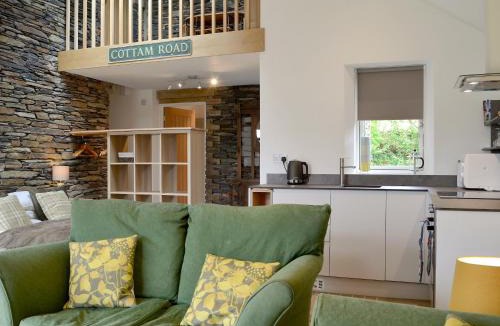 Threlkeld House | Cottam Road