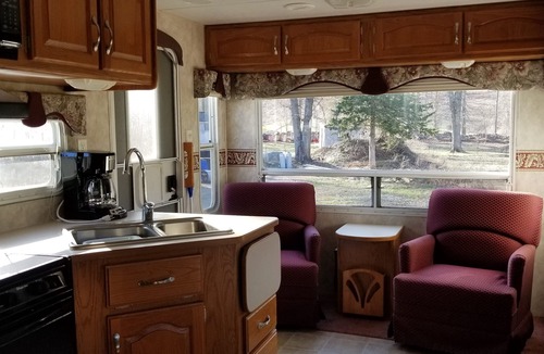 Cold Spring House | Couples Getaway - Hilltop Valley View Retreat AMAZING NATURE & VIEWS