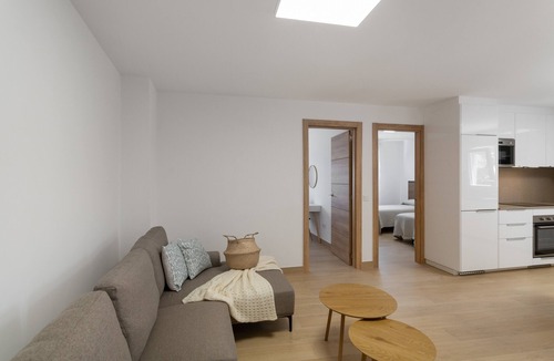 La Solana House | Couples’ Getaway with Nature Views in Gran Canaria