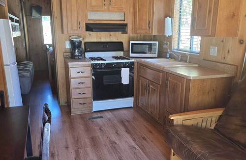 Winters Cabin | Cozy 1-bedroom Cabin on Putah Creek-Cottage 68