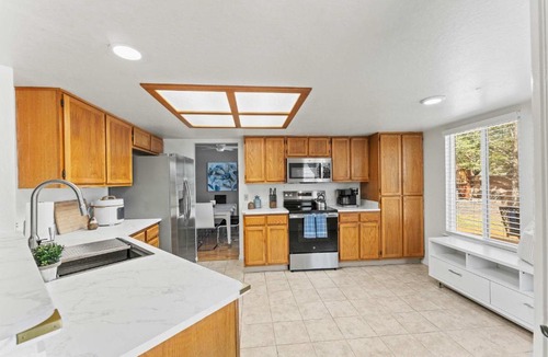 Northwest Reno House | Cozy 3BR Reno Home · Spring Outdoor Living