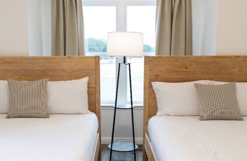 Crawford House | Cozy Modern 2/2 Farmhouse Near Waco