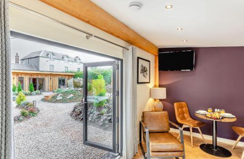 Llangadfan House | Daffodil - Uk40266