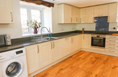 Casterton House | Damson Barn