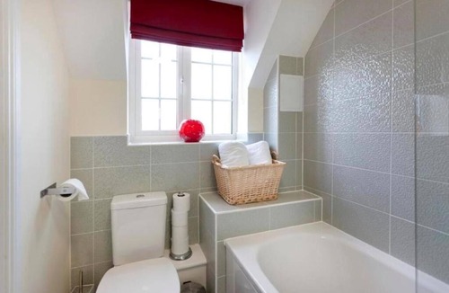 Castle Donington Apartment | DBS Serviced Apartments - The Twain