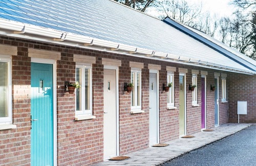 Nantgarw Cottage | De Courceys Manor Cottages