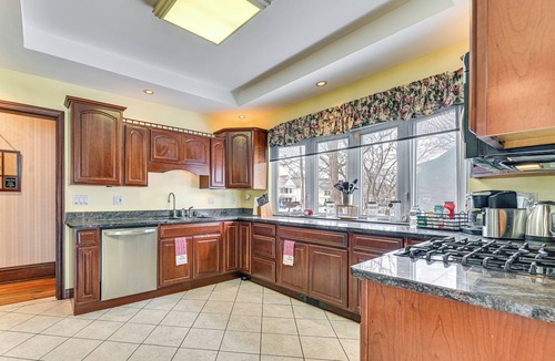 Rotterdam House | Dedicated Workspace! Home 2 Mi to Dtwn Schenectady