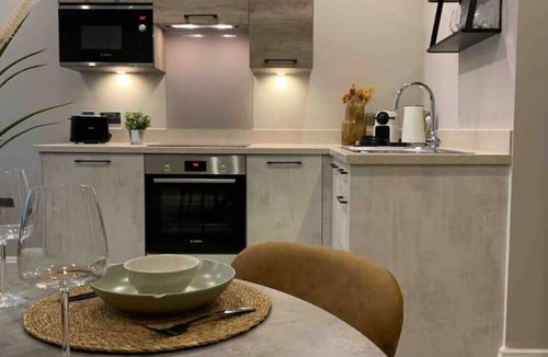 Market Street Apartment | Delightful Historic Converted Chambers