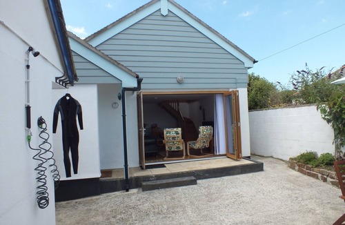 Widemouth Bay House | Delightful retreat, 3 mins walk to Widemouth Bay blue flag beaches & coast path