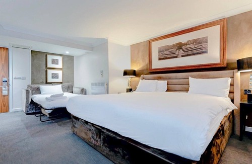 Glenisla Hotel | Deluxe Family studio