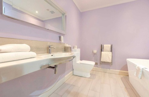 Glenisla Hotel | Deluxe Family studio
