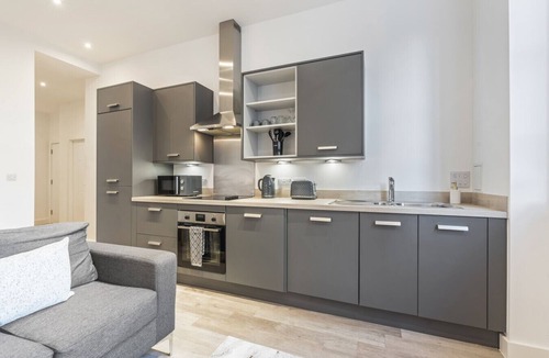 Bordesley Apartment | Digbeth Square | Central | Sleeps 2 | Bullring