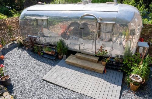 Kendal House | Dixie Airstream - Retro 1970s American Airstream close to Windermere