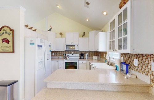 Nags Head House | Dog-friendly 5BR with community poo & beach access