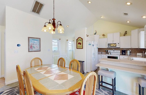 Nags Head House | Dog-friendly 5BR with community poo & beach access