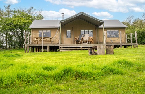 Saxmundham Cabin | Dog Friendly Safari Tent, Skylark at Sweffling Hall, Suffolk