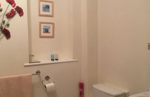 Kenn House | Double or Twin-Private Bathroom