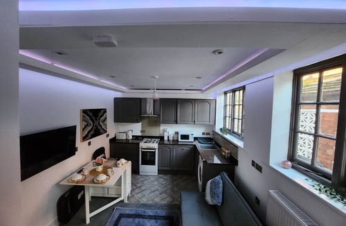 Old Trafford Apartment | Double Storey Apartment- Old Trafford