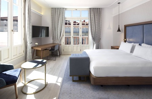 Cortes Hotel | DoubleTree by Hilton Madrid-Prado